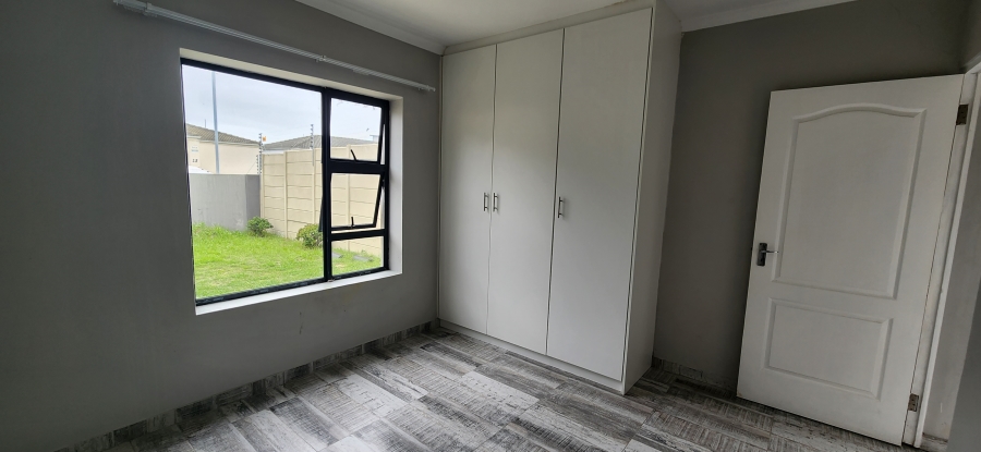 To Let 1 Bedroom Property for Rent in Parklands East Western Cape
